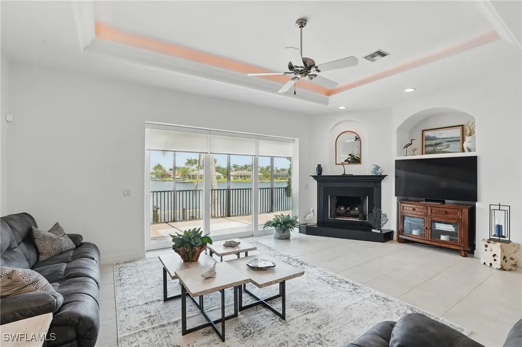 5239 SW 27th Avenue Cape Coral FL 33914