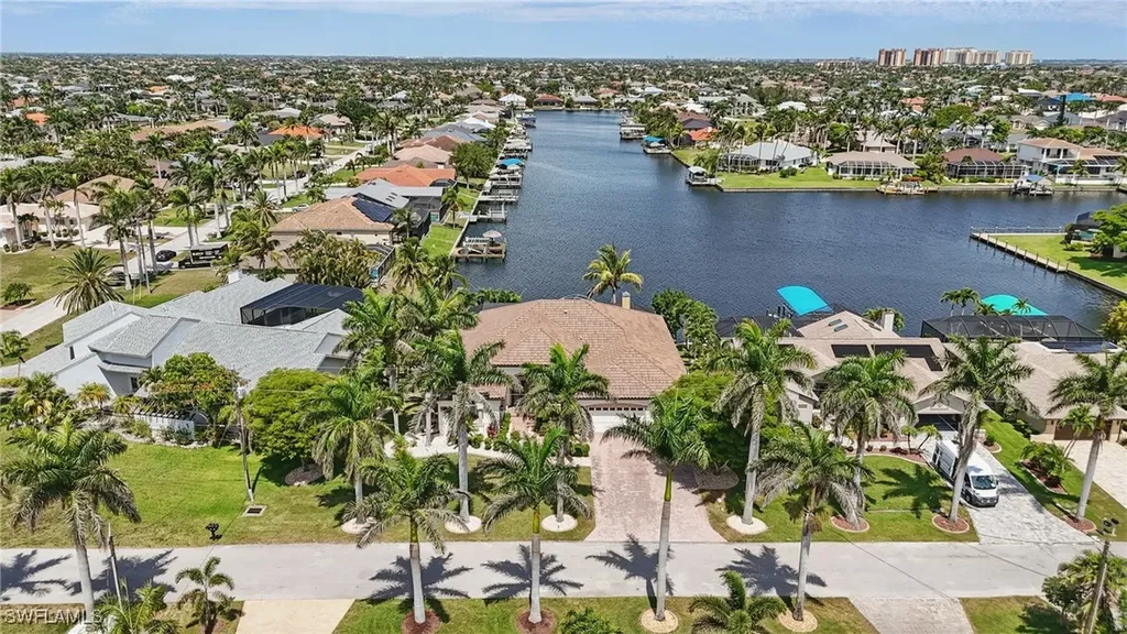 5239 SW 27th Avenue Cape Coral FL 33914