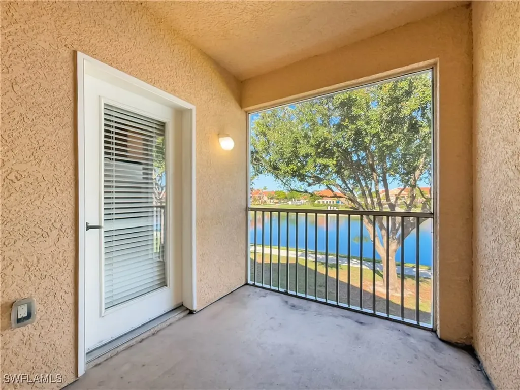 1837 Concordia Lake Circle Cape Coral FL 33909