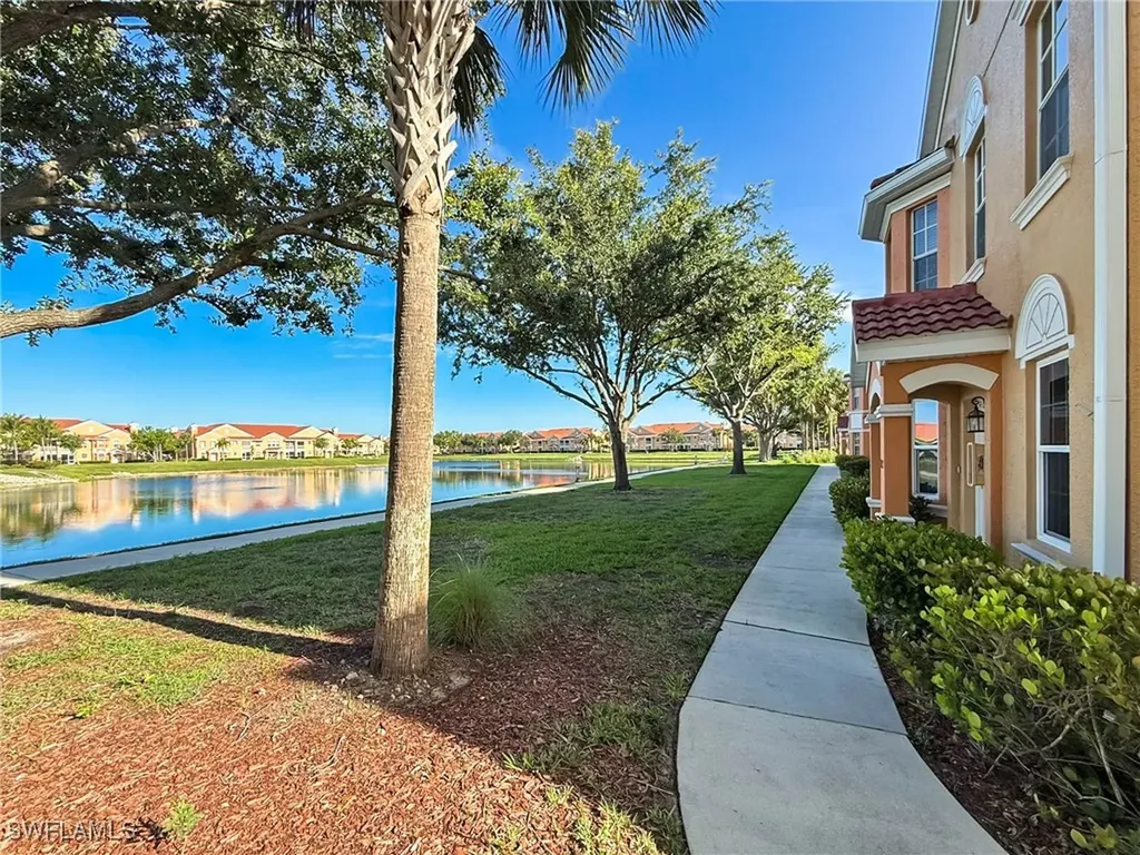 1837 Concordia Lake Circle Cape Coral FL 33909