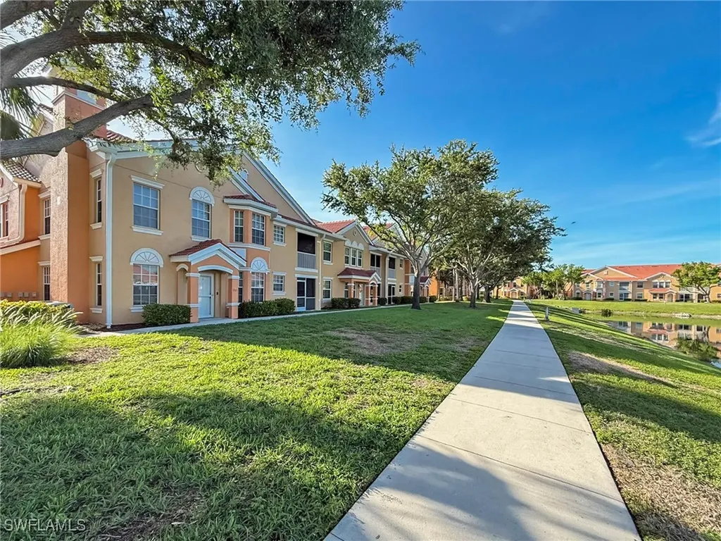 1837 Concordia Lake Circle Cape Coral FL 33909