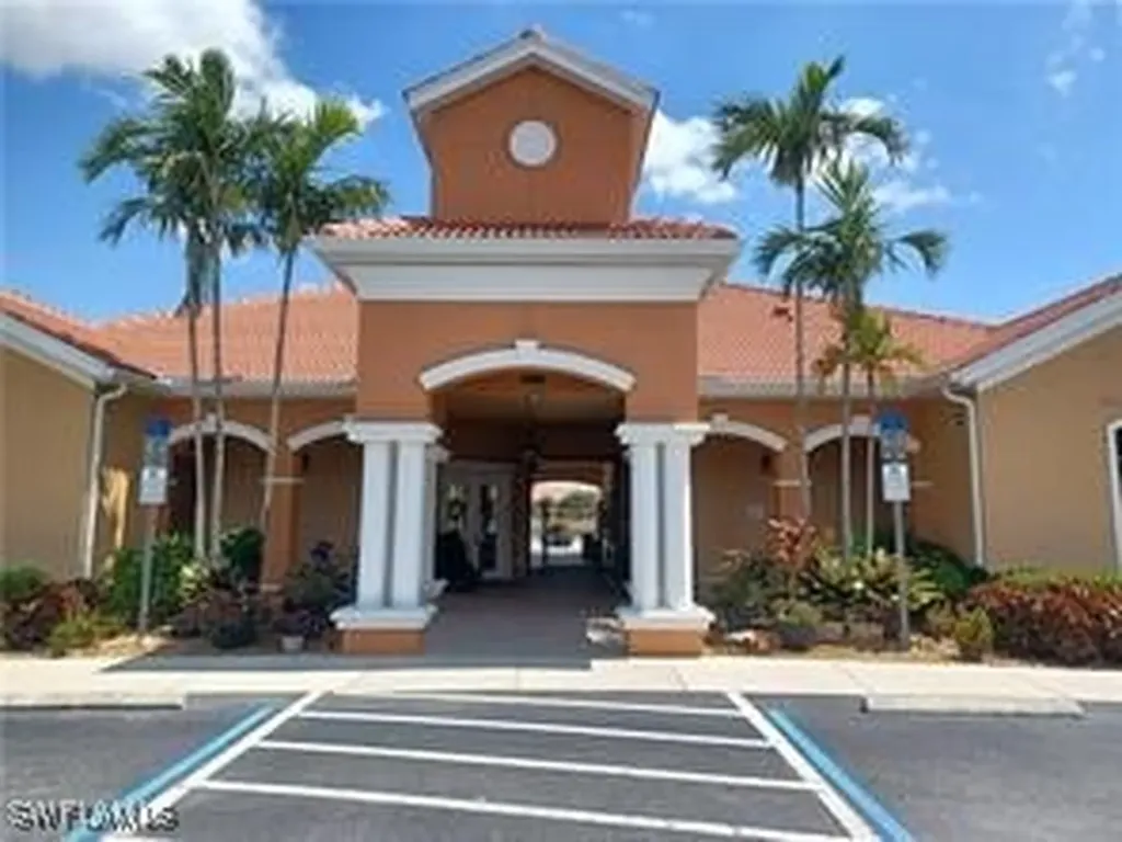 1837 Concordia Lake Circle Cape Coral FL 33909