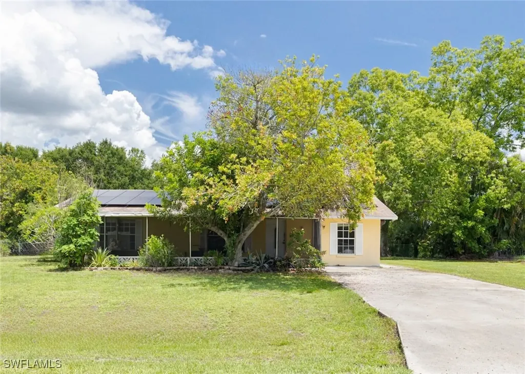 12338 2nd Street Fort Myers FL 33905