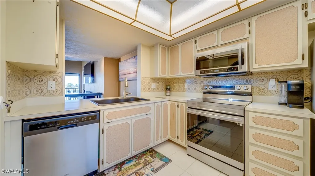 3714 SE 12th Avenue Cape Coral FL 33904