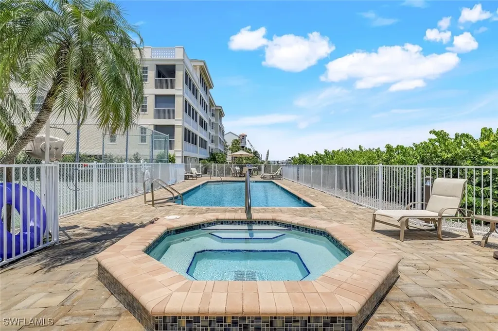 9380 Gulf Shore Drive Naples FL 34108
