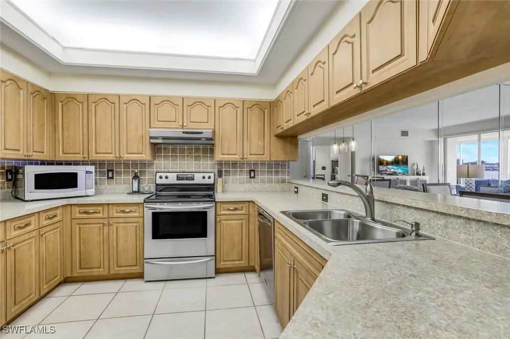 9380 Gulf Shore Drive Naples FL 34108