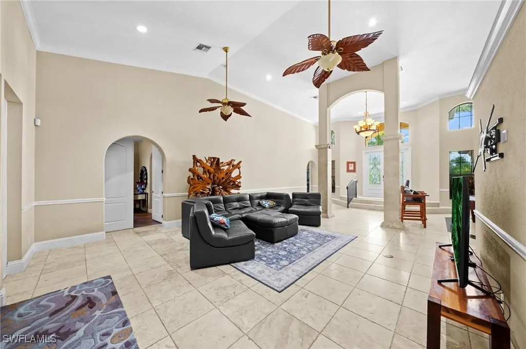 4007 Surfside Boulevard Cape Coral FL 33914