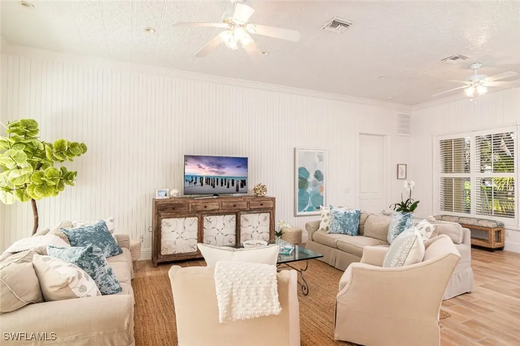 362 2nd Avenue N Naples FL 34102
