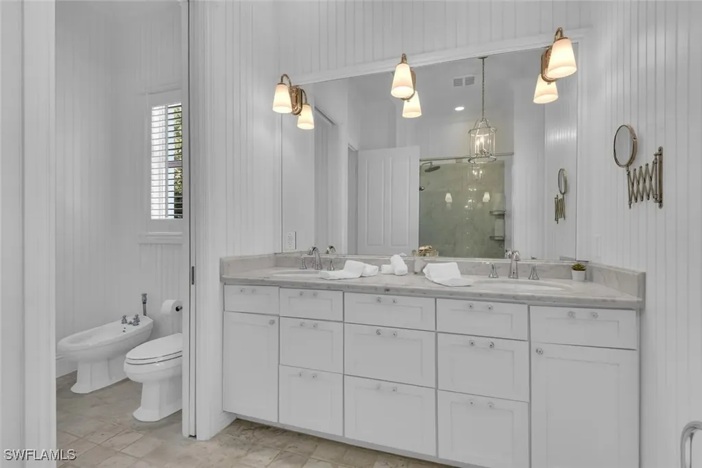 362 2nd Avenue N Naples FL 34102