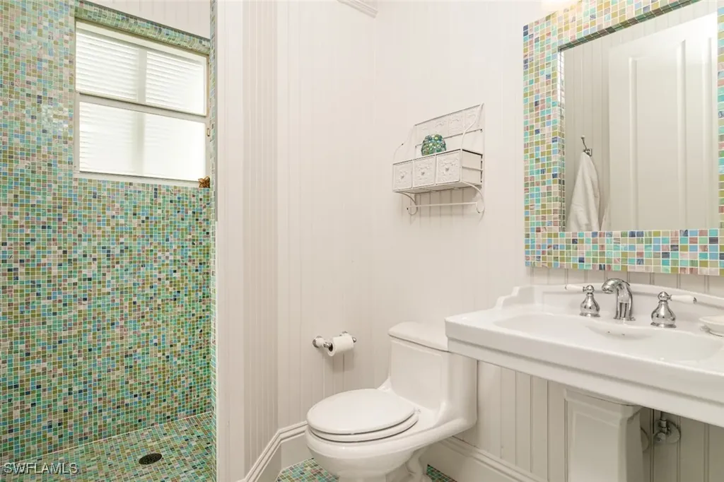 362 2nd Avenue N Naples FL 34102