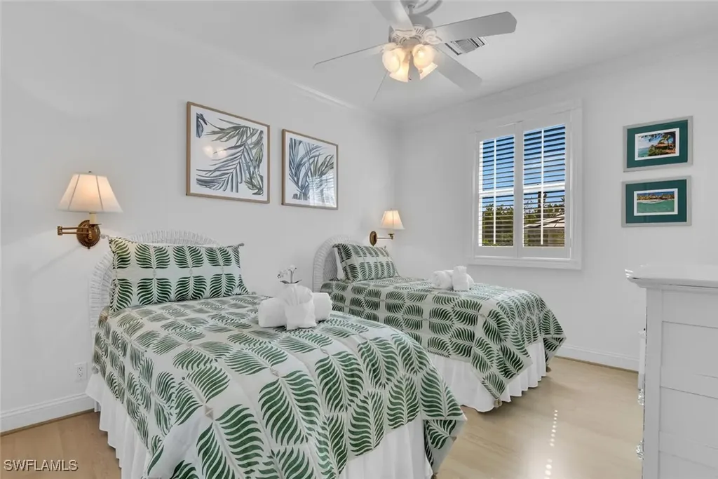 362 2nd Avenue N Naples FL 34102