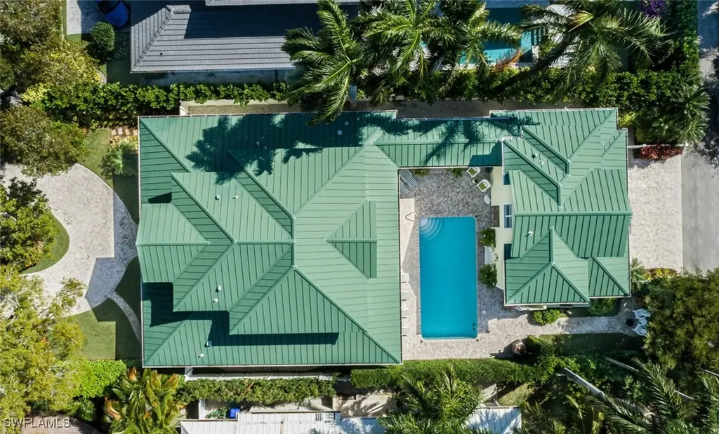 362 2nd Avenue N Naples FL 34102