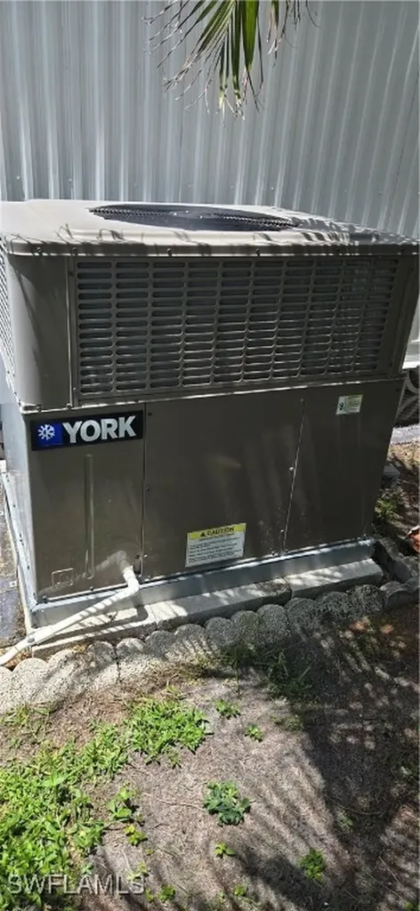 512 Crampton Lane North Fort Myers FL 33903