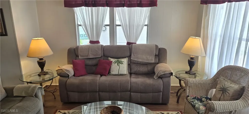 512 Crampton Lane North Fort Myers FL 33903