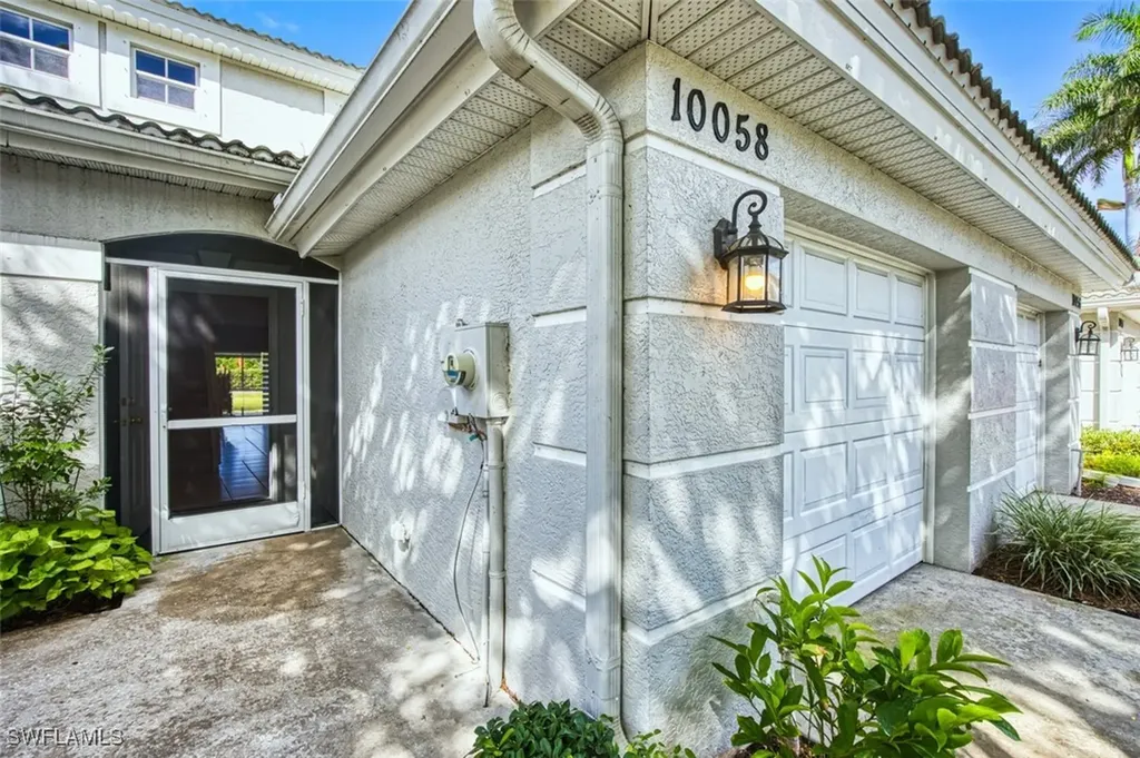 10058 Pacific Pines Avenue Fort Myers FL 33966