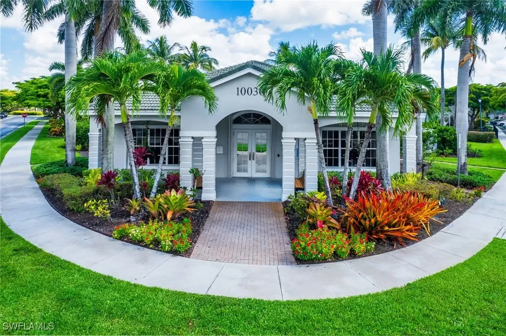 10058 Pacific Pines Avenue Fort Myers FL 33966
