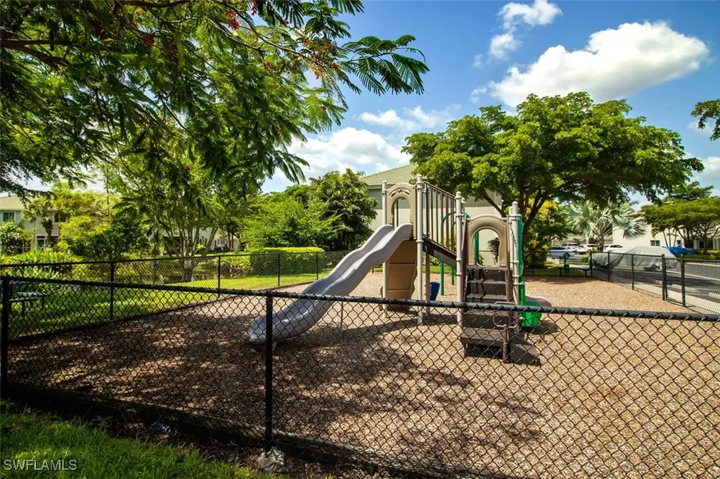10058 Pacific Pines Avenue Fort Myers FL 33966