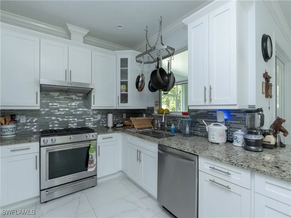 260 Price Street Naples FL 34113