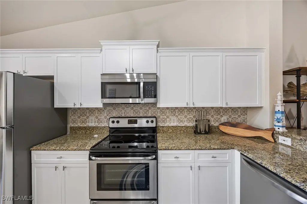 640 Luisa Lane Naples FL 34104