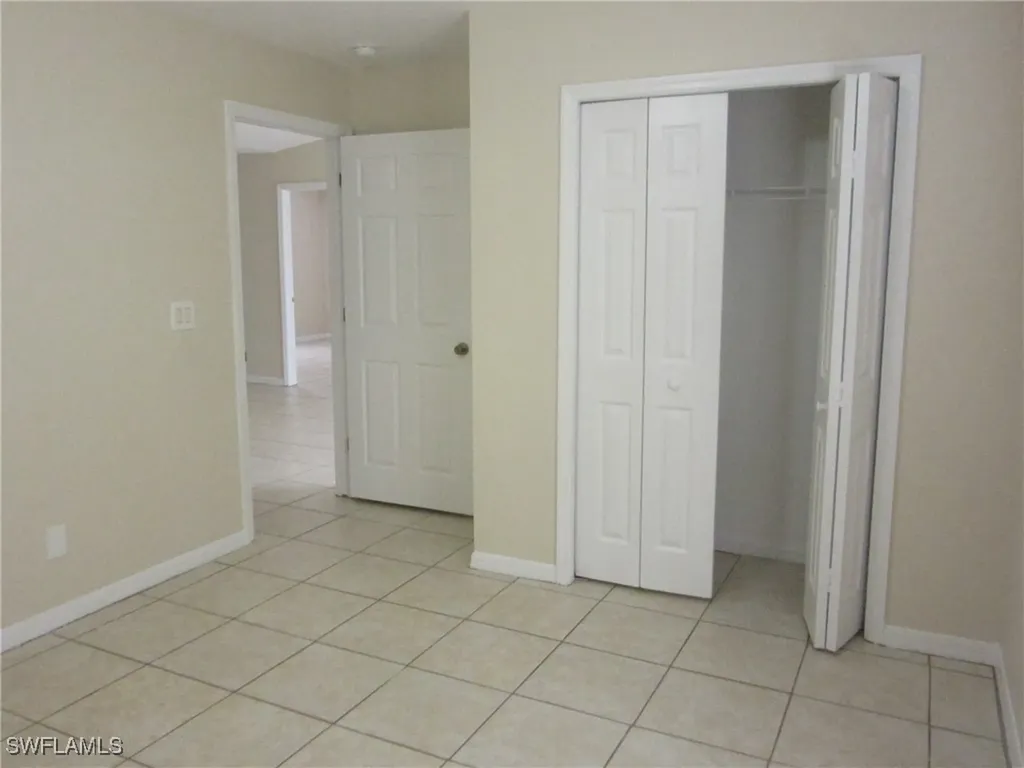 1568/1570 Gilbert Avenue S Lehigh Acres FL 33973