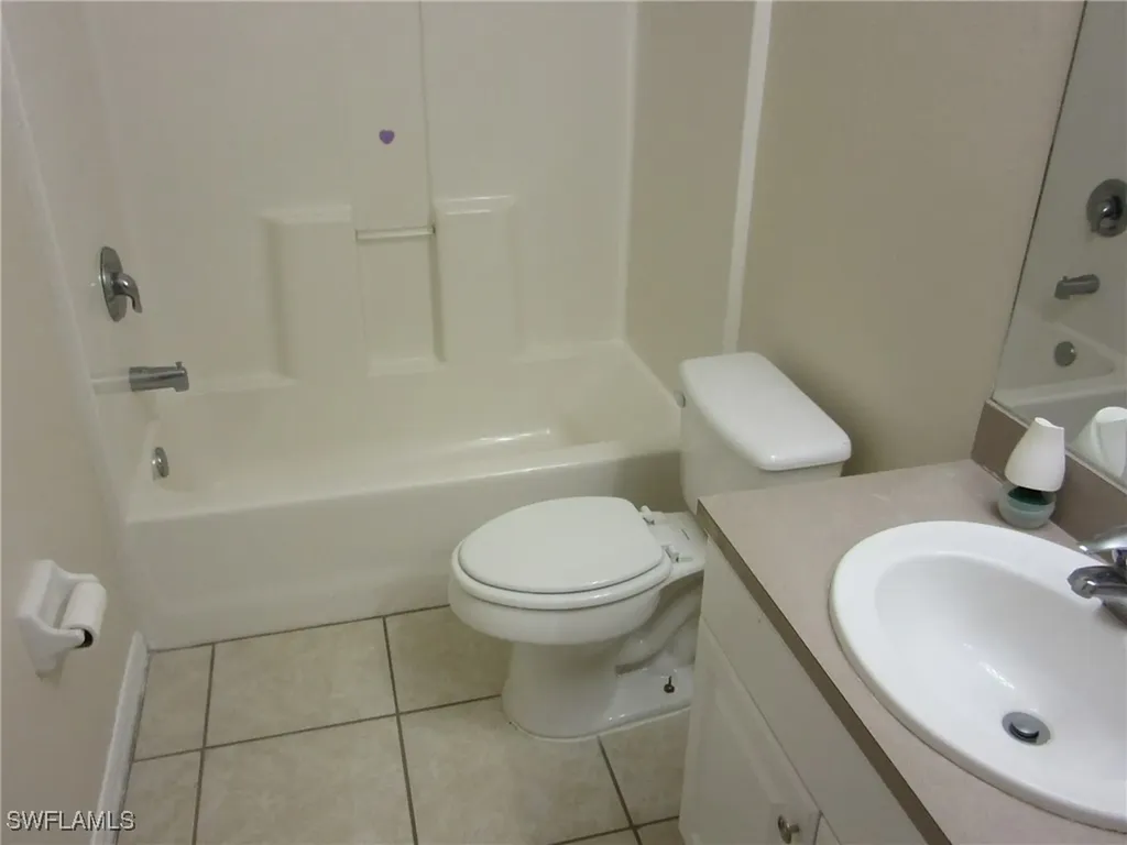 1568/1570 Gilbert Avenue S Lehigh Acres FL 33973