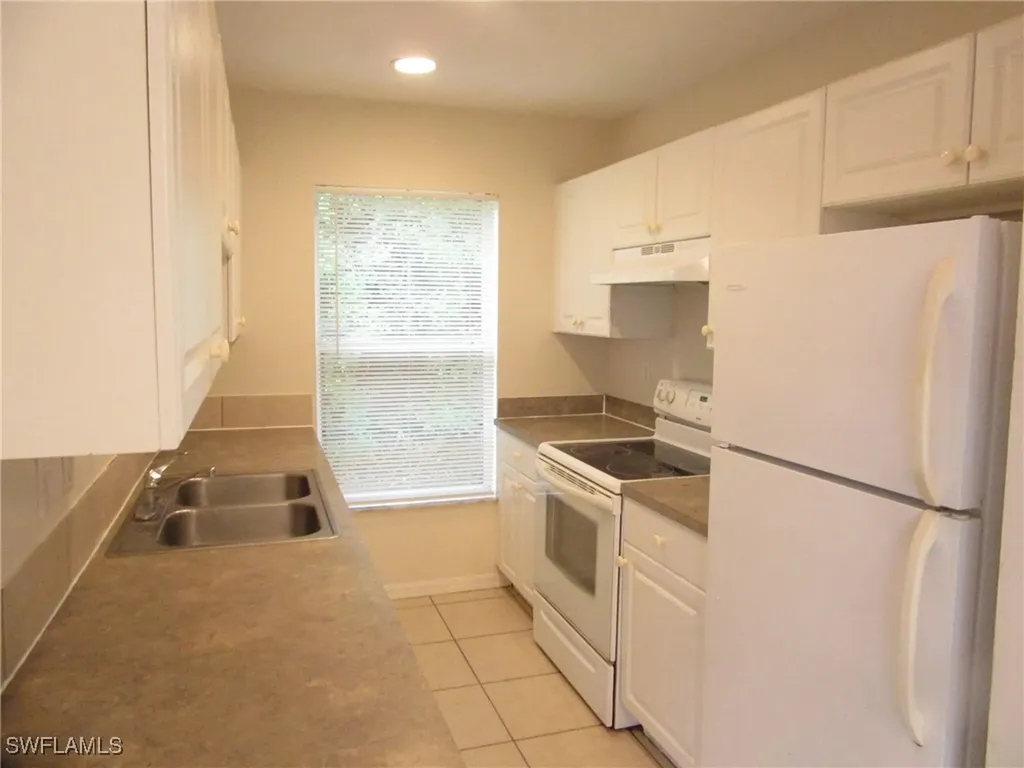 1568/1570 Gilbert Avenue S Lehigh Acres FL 33973