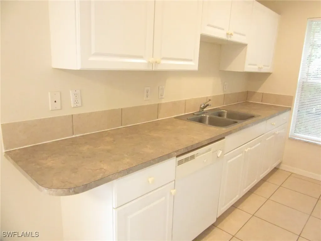1568/1570 Gilbert Avenue S Lehigh Acres FL 33973