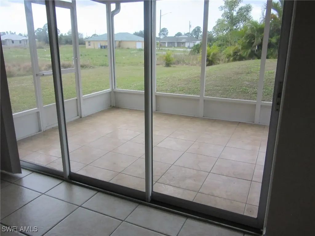 1568/1570 Gilbert Avenue S Lehigh Acres FL 33973