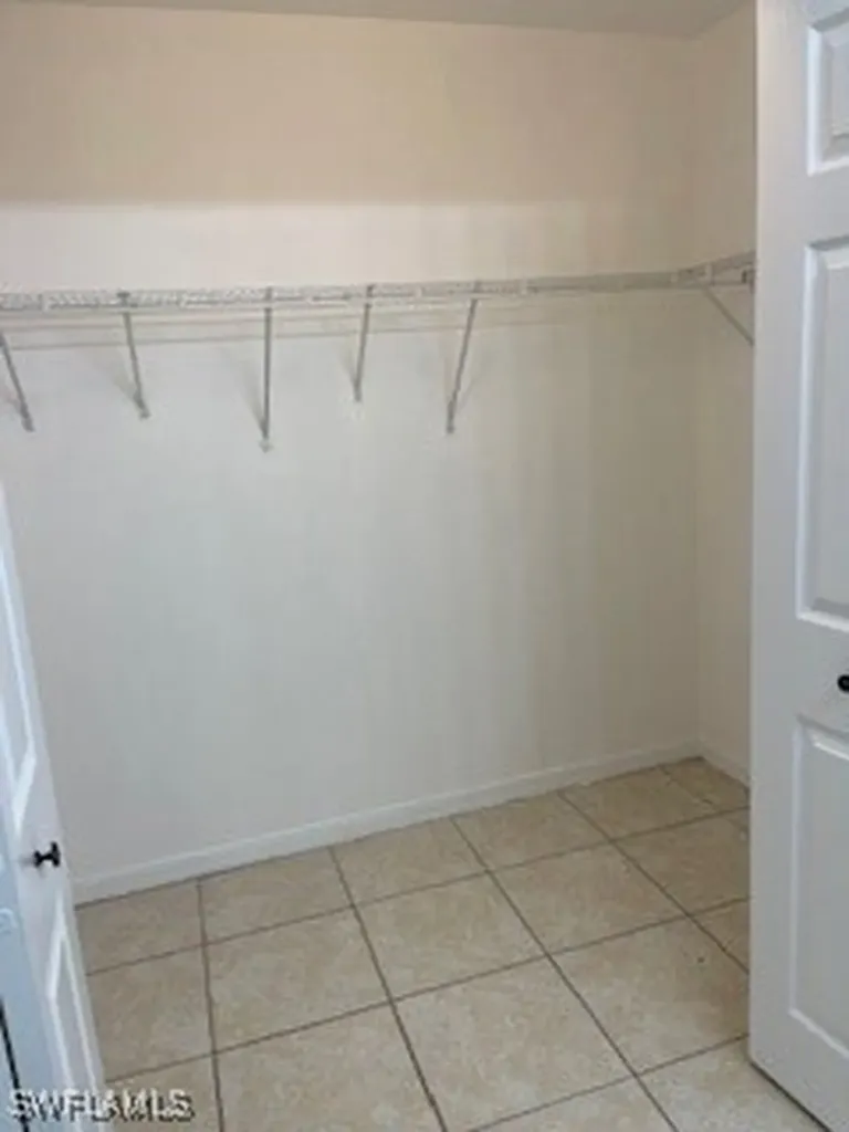 1568/1570 Gilbert Avenue S Lehigh Acres FL 33973