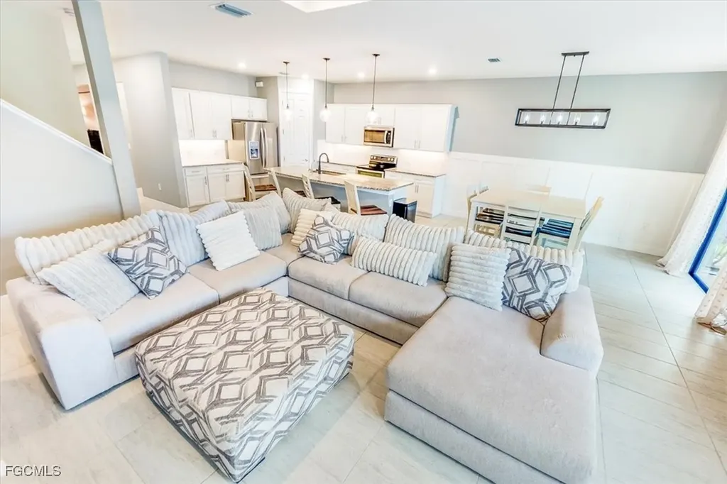 3548 E Hampton Circle Alva FL 33920