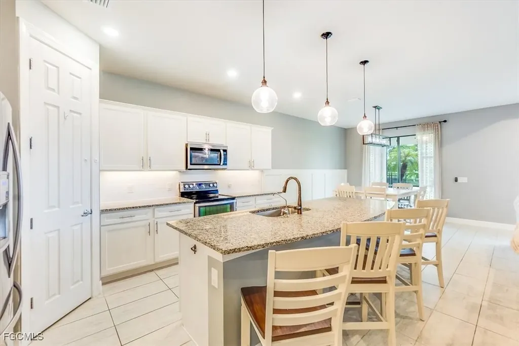 3548 E Hampton Circle Alva FL 33920