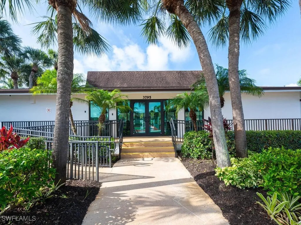 3603 Arctic Circle Naples FL 34112