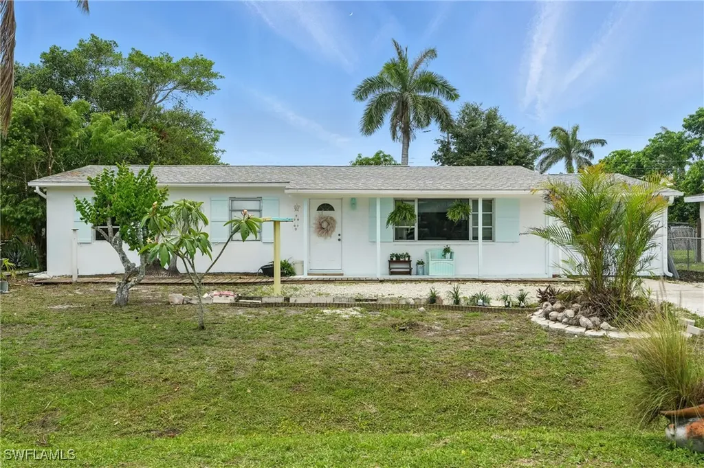 4011 Coconut Circle S Naples FL 34104