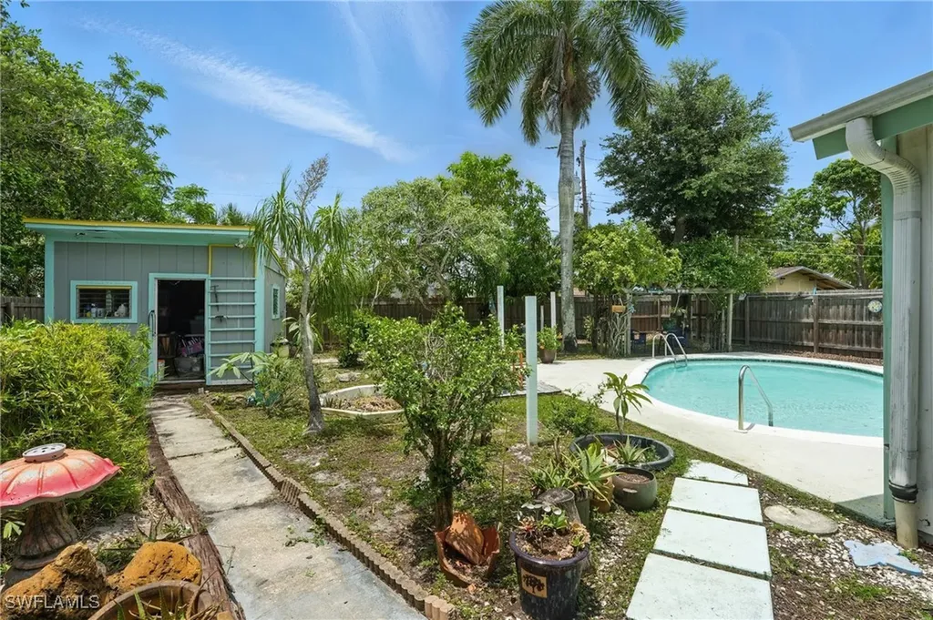 4011 Coconut Circle S Naples FL 34104