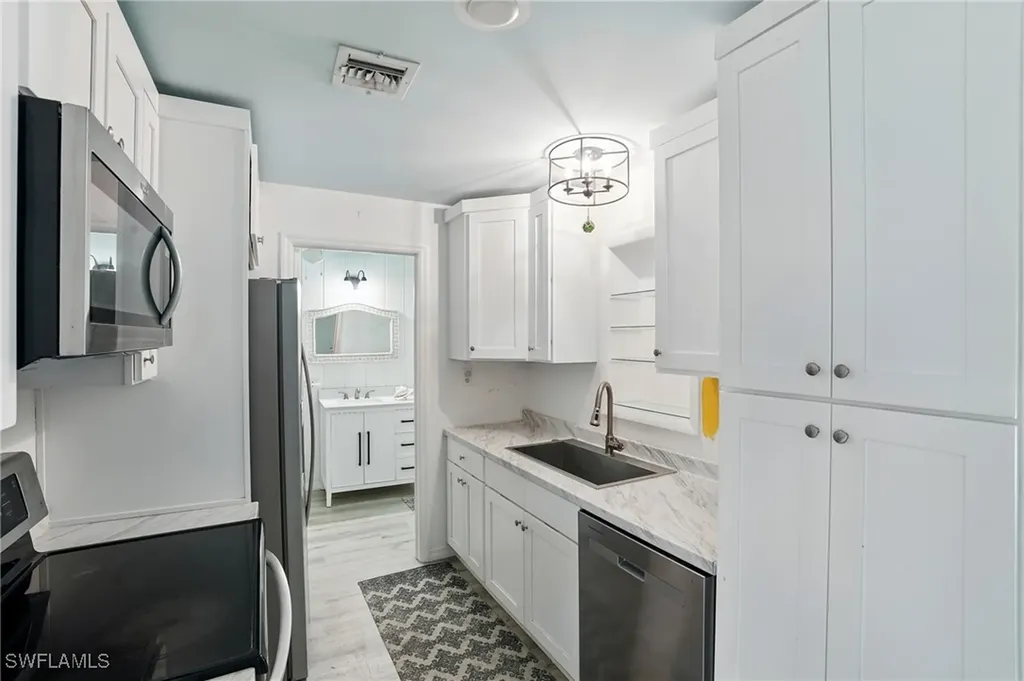 4011 Coconut Circle S Naples FL 34104