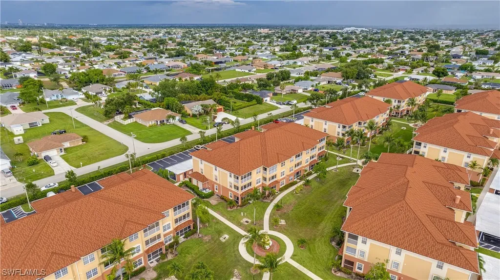 1133 Van Loon Commons Circle Cape Coral FL 33909