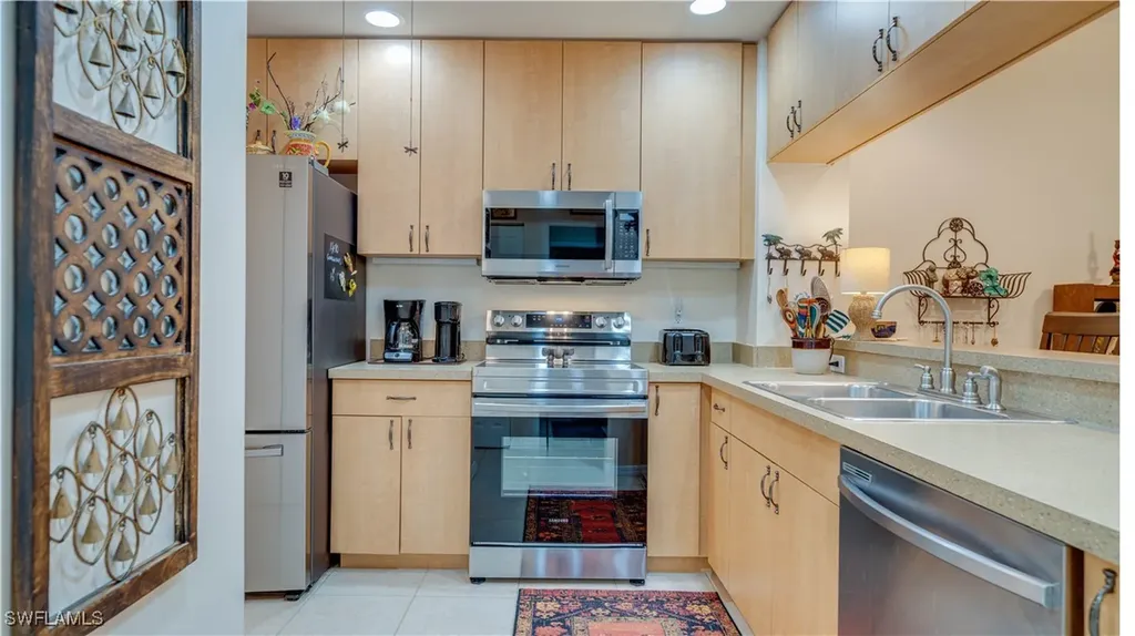 1133 Van Loon Commons Circle Cape Coral FL 33909