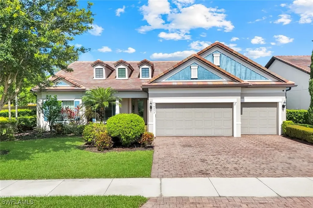Naples FL, 16273 Camden Lakes Circle