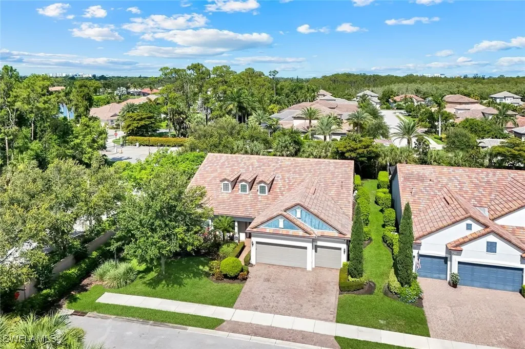 16273 Camden Lakes Circle Naples FL 34110