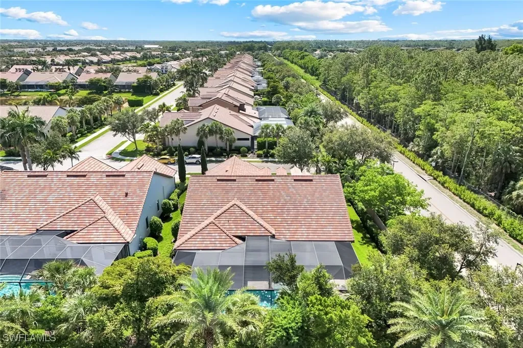 16273 Camden Lakes Circle Naples FL 34110
