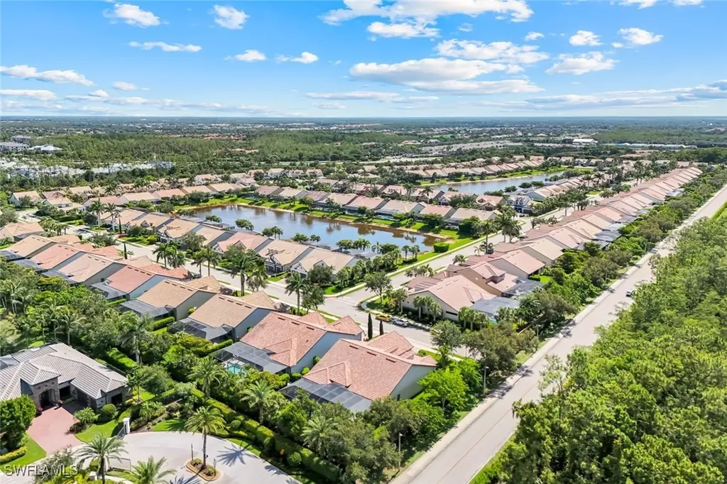 16273 Camden Lakes Circle Naples FL 34110