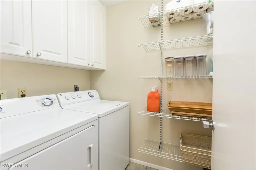 4549 SE 5th Place Cape Coral FL 33904