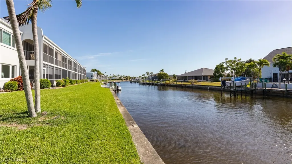 4549 SE 5th Place Cape Coral FL 33904