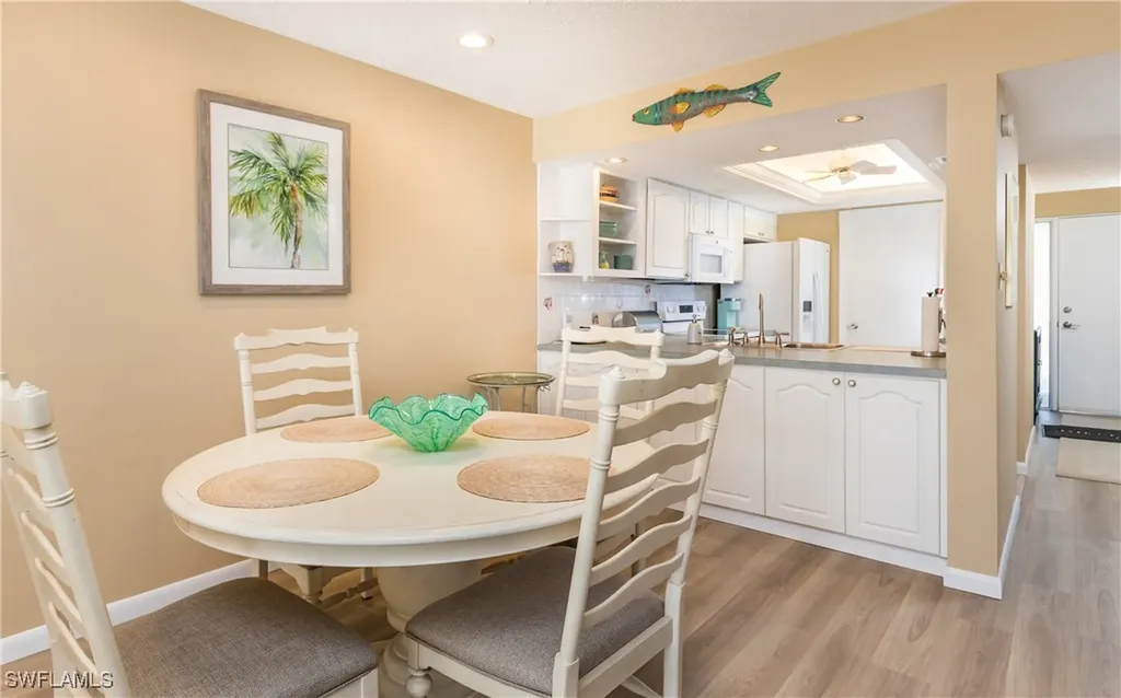 4549 SE 5th Place Cape Coral FL 33904