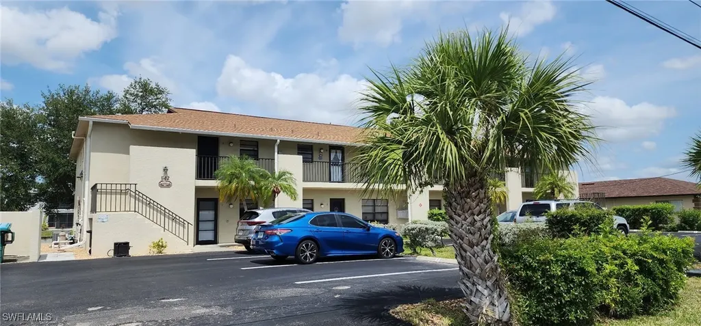 642 SE 13th Place Cape Coral FL 33990