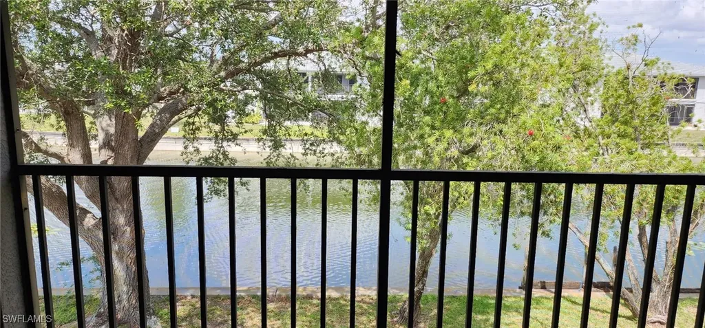 642 SE 13th Place Cape Coral FL 33990