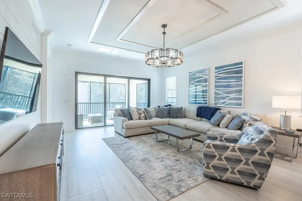16364 Viansa Way Naples FL 34110