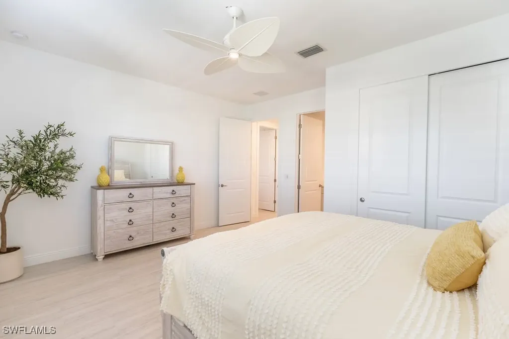 16364 Viansa Way Naples FL 34110