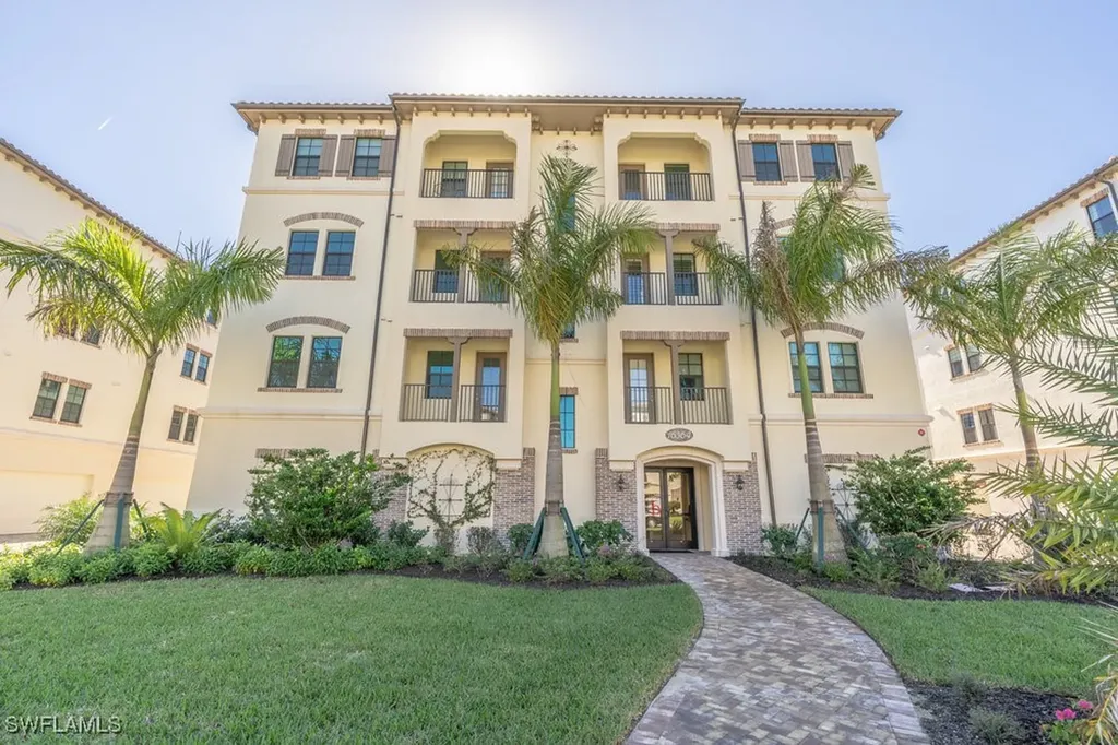 16364 Viansa Way Naples FL 34110