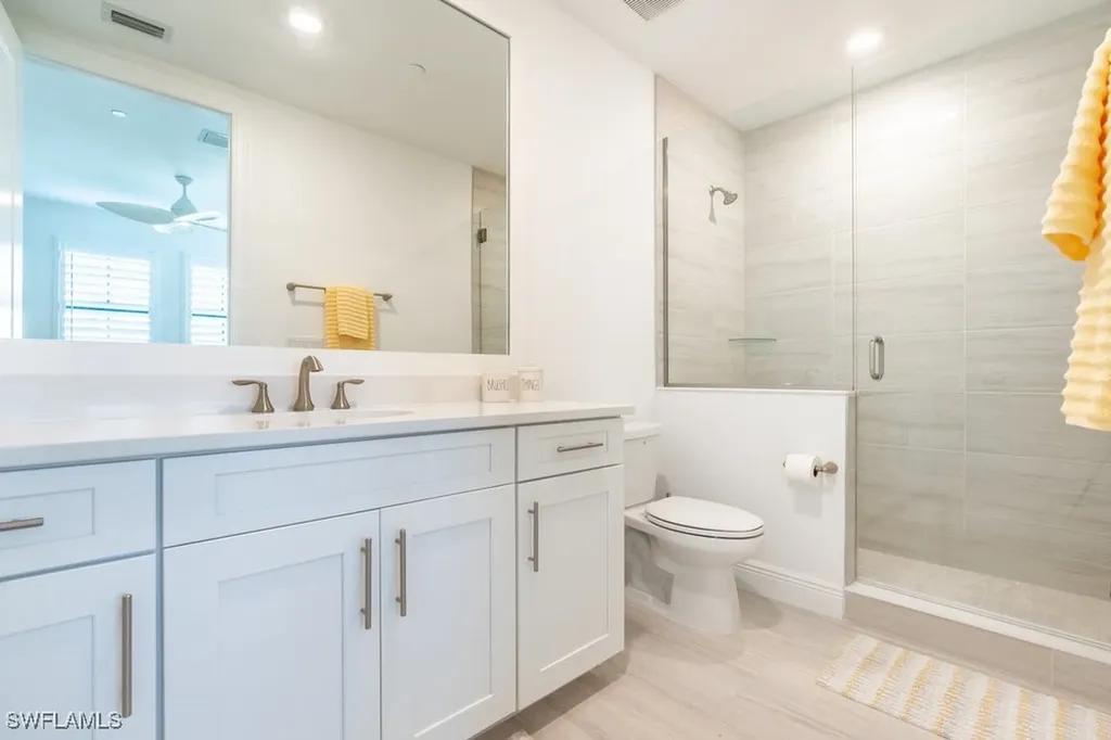 16364 Viansa Way Naples FL 34110
